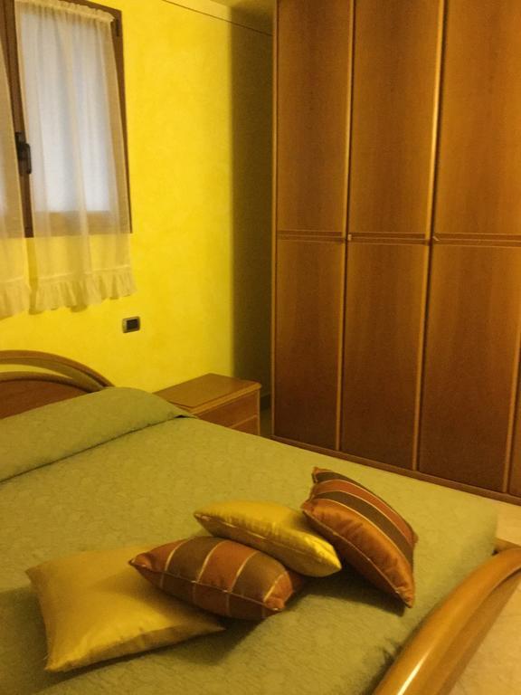 Вілла Casatragliulivi Мароне Номер фото